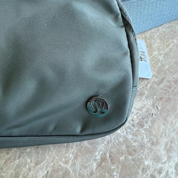 Lululemon Everywhere Belt Bag-Gray Sage - Picture 3 of 3